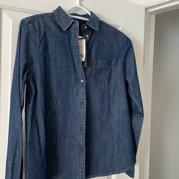 BNWT Banana Republic denim shirt in XS - Picture 1 of 2